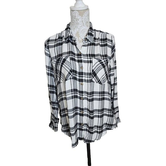 Lucky brand Women's Gray & White Plaid Lightweight Flannel Top, Large - Picture 2 of 5
